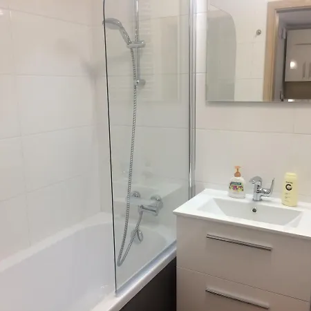Apartment Penguin 2221